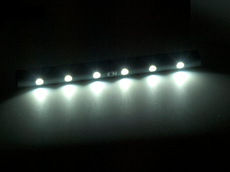 Maclean 6LED konyhai szekrény alatti lámpa, hosszúkás, mozgásérzékelős, 5xAA, MCE123