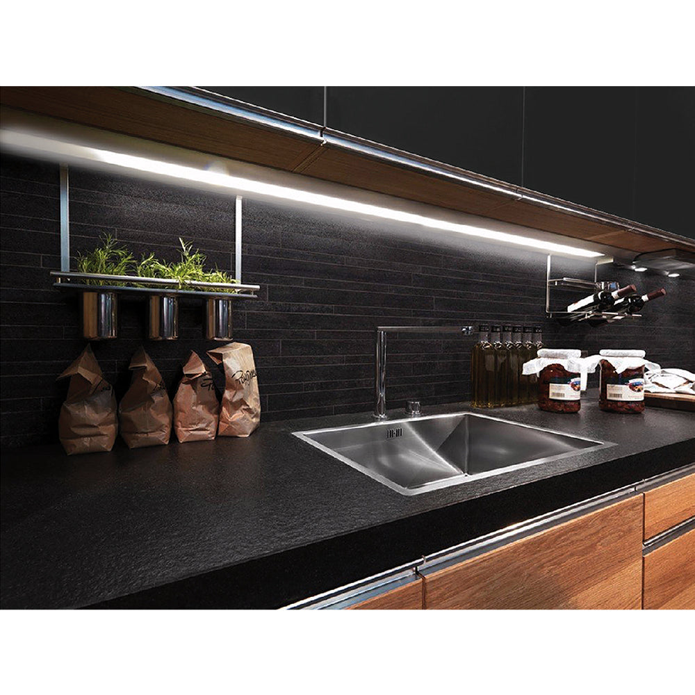 LED lineáris szekrény alatti lámpa 2 modulból álló szett távirányítóval és tápegységgel Maclean Energy MCE245 - max. 4 modul egy tápegységgel