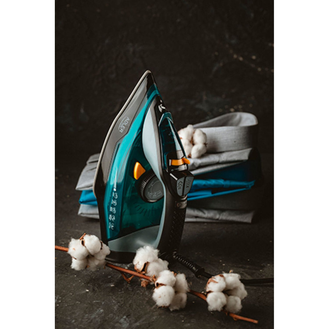 Multifunkciós gőzölős vasaló kerámia talppal 3000W Adler AD 5032