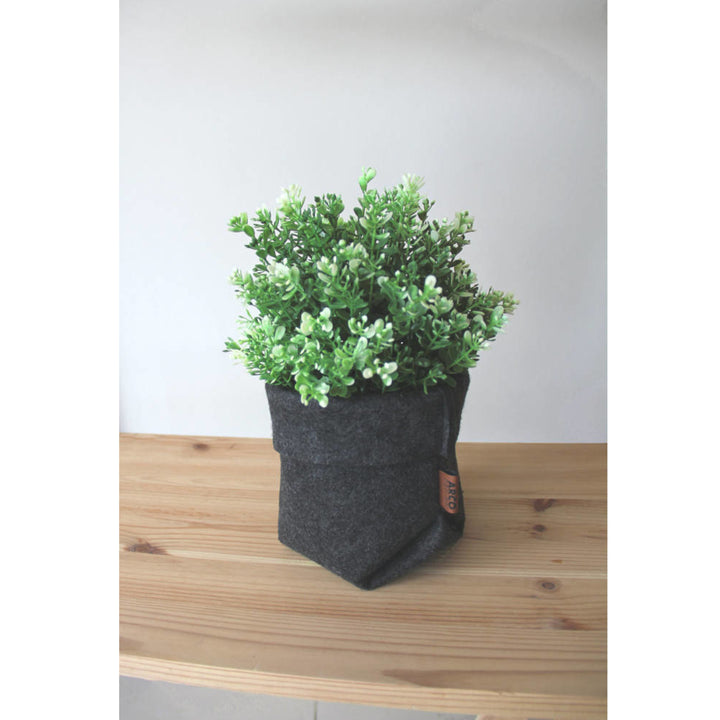 Bertoni Simple filc virágcserépfedő mérete M - 15 cm