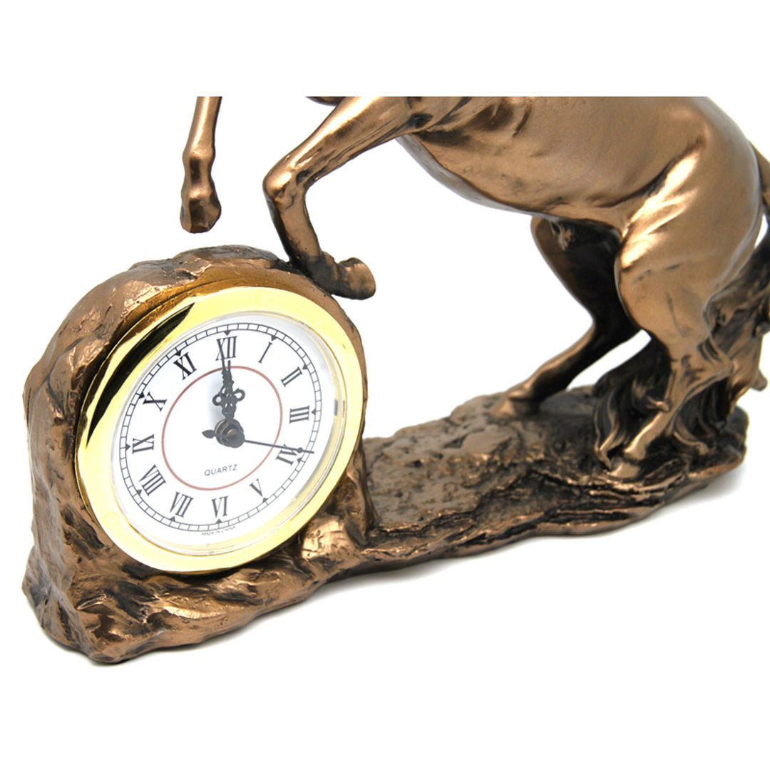 Mászó ló figura, óra, bronz szobor, római számok, Isabel királynő