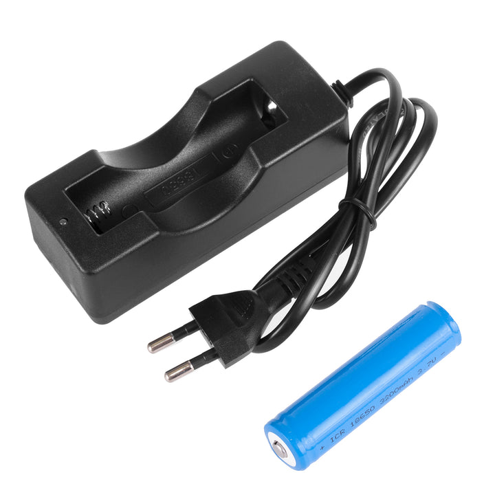 Maclean Energy MCE175 újratölthető Cree Torch Light 200 Lumen