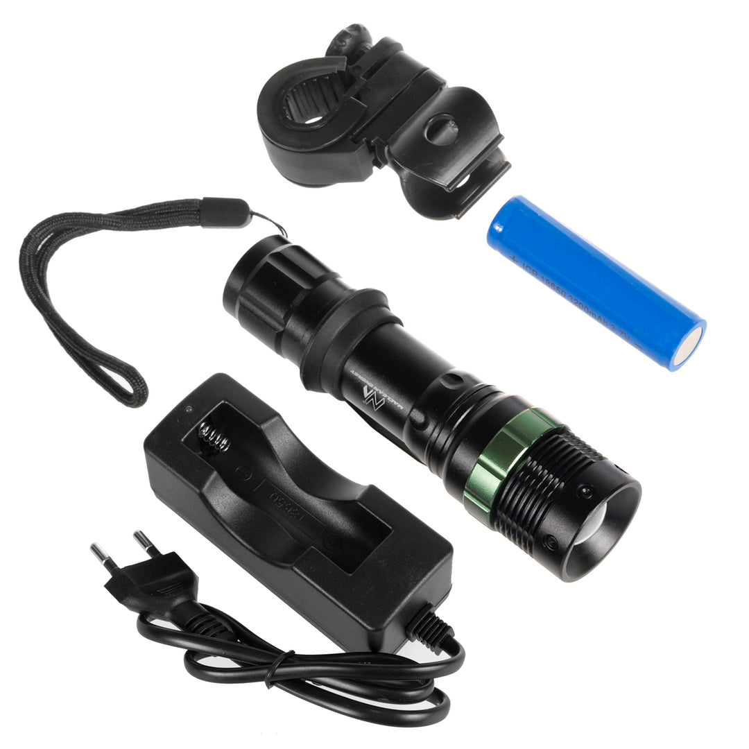 Maclean Energy MCE175 újratölthető Cree Torch Light 200 Lumen