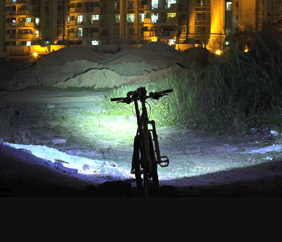 Maclean Energy MCE175 újratölthető Cree Torch Light 200 Lumen