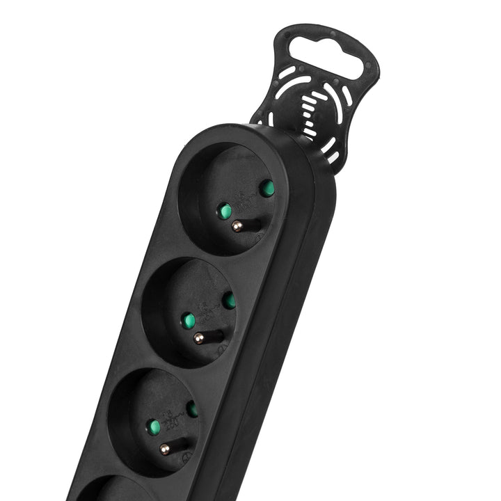 Maclean Energy MCE182 4 csatlakozós hosszabbító kábel kapcsolóval