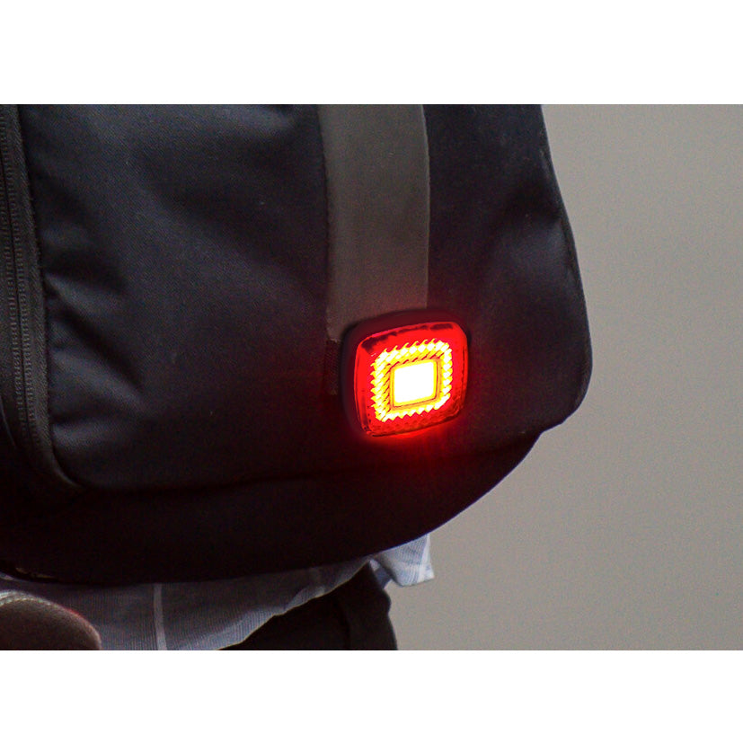 Kerékpár hátsó lámpa USB AUTO STOP szürkületérzékelő Maclean Energy MCE355 COB LED max.125lm acu 450mAh