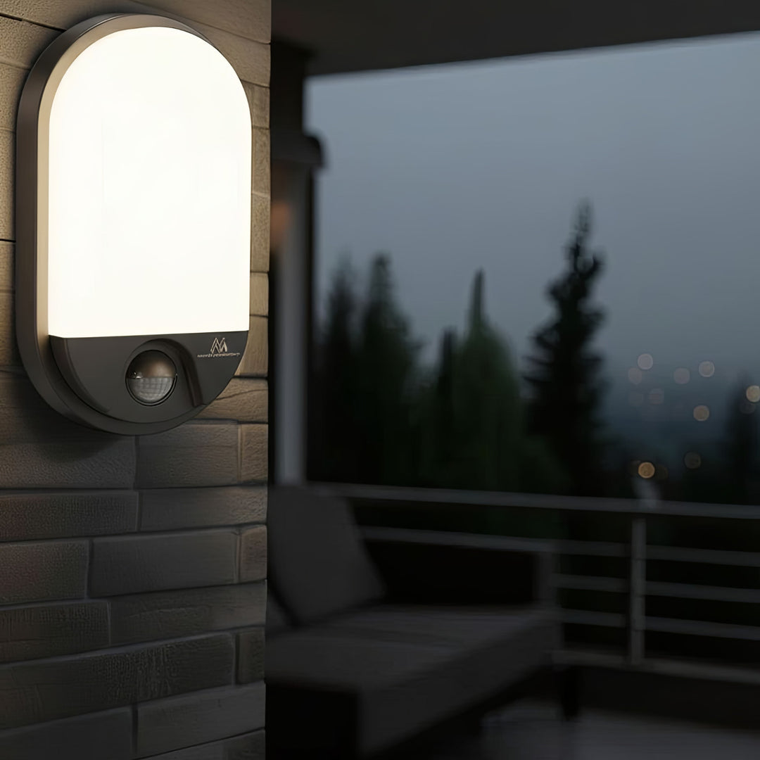 Infravörös mozgásérzékelő LED lámpa MCE340 GR 1100lm 15W IP54 Maclean Energy szín szürke, szín természetes fehér (4000K)