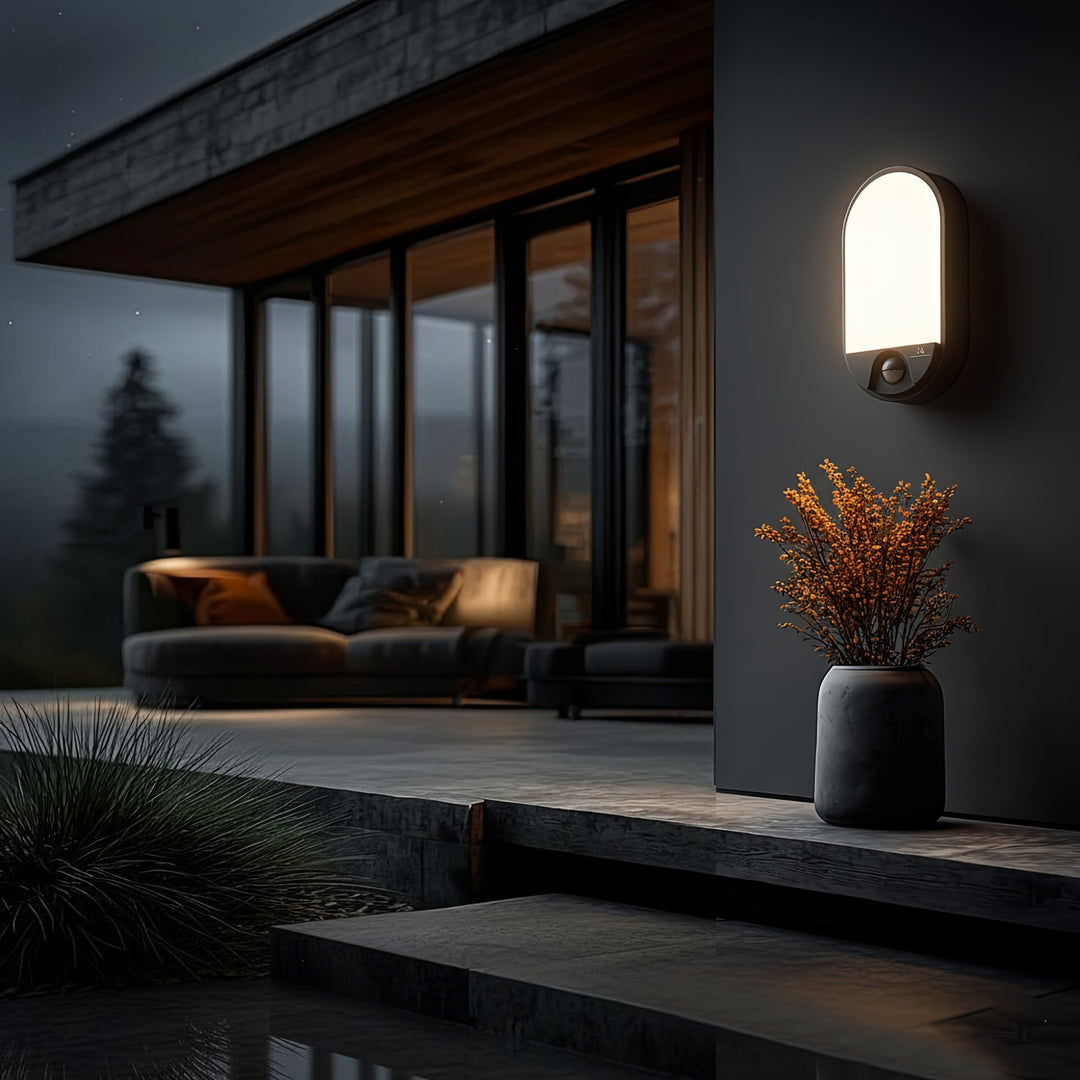 Infravörös mozgásérzékelő LED lámpa MCE340 GR 1100lm 15W IP54 Maclean Energy szín szürke, szín természetes fehér (4000K)