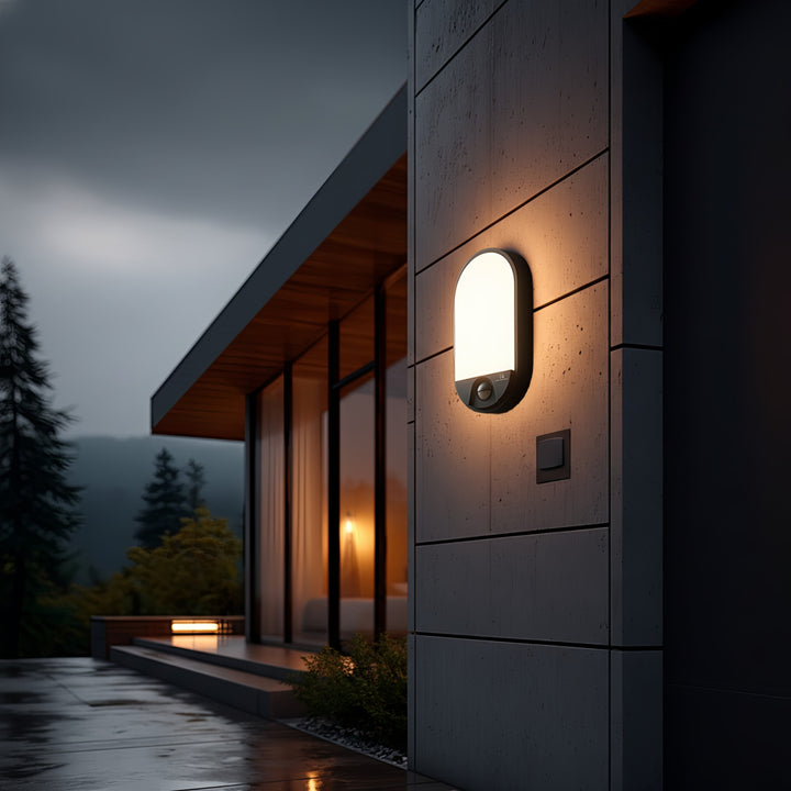 Infravörös mozgásérzékelő LED lámpa MCE340 GR 1100lm 15W IP54 Maclean Energy szín szürke, szín természetes fehér (4000K)