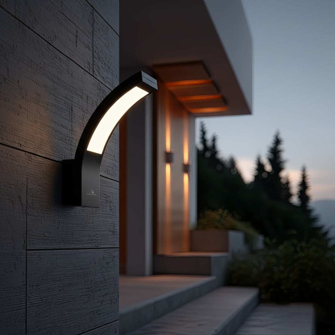 LED homlokzati lámpa MCE343 B 800lm 10W IP54 Maclean Energy fekete szín, természetes fehér (4000K) színben