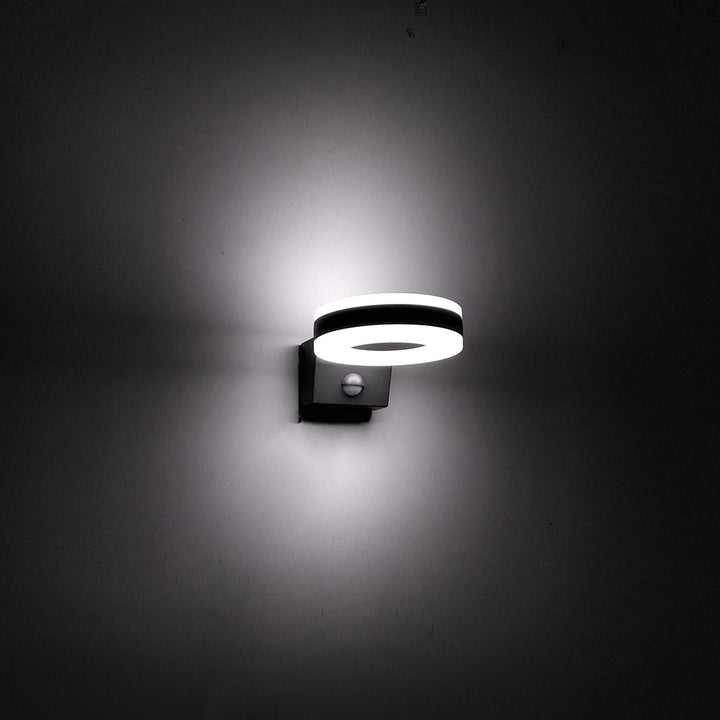 Maclean Energy MCE365 PIR érzékelős LED fali lámpa - PC+ALU, 20W (1700lm) semleges fehér 4000K IP65 szürke, szürke