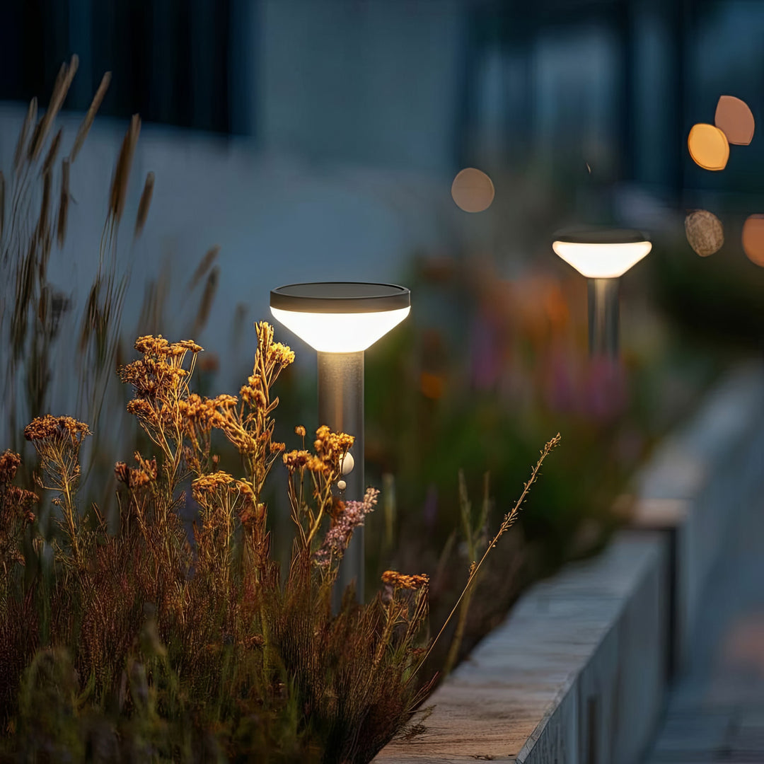 Maclean napelemes LED érzékelő lámpa, fekete, IP44, 3 fénymód, Li-ion 18650 3.7V 1200 mAh akkumulátor, dugaszolható, MCE465 B