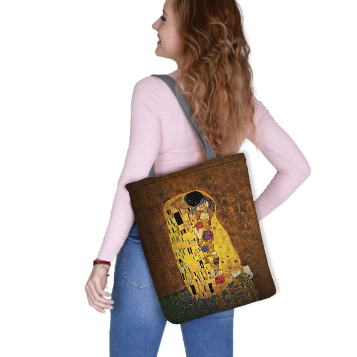 Vászon válltáska, cipzárral záródó, méretei 36x40 cm, csókos nyomtatott mintával