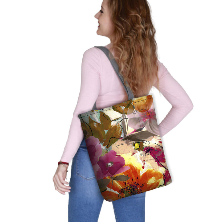 Vászon válltáska, cipzárral záródó, méretei 36x40 cm, kert mintás