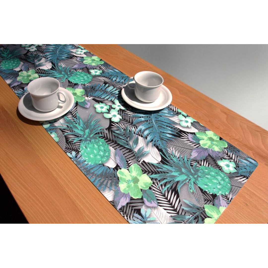 Bertoni asztalterítő, környezetbarát filc, méretek: 95x33 cm, Lambada Green nyomtatott mintázat