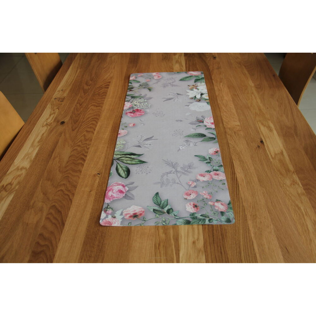 Bertoni asztalterítő, környezetbarát filc, méretek: 95x33 cm, Melanie Grey nyomtatott mintázat