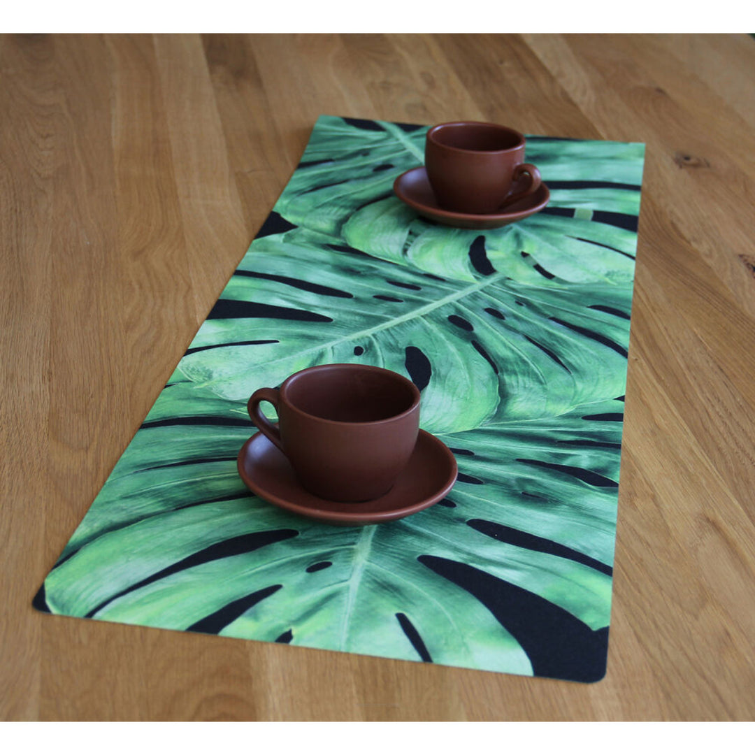 Bertoni asztalterítő, környezetbarát filc, méretek 95x33 cm, Galapagos Night nyomtatott mintázat