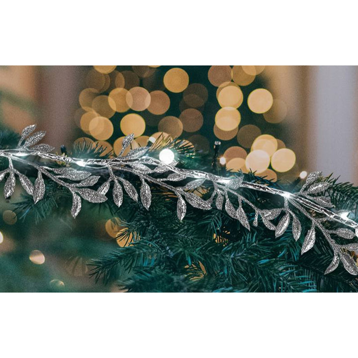 LED dekoratív füzér ML52SZ 1,8m ezüst levelek hideg fehér fényellátás 3x AA