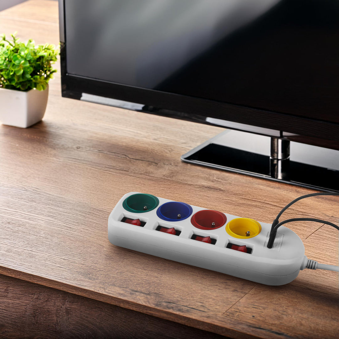 Maclean konnektor, 4 csatlakozós hosszabbító kábel + USB A/C, kapcsolókkal, 250VAC/10A, 1,5m, fehér, MCE508 W