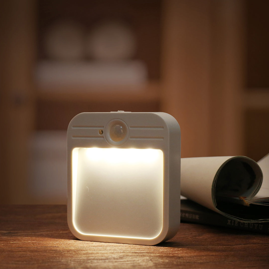 Maclean LED lépcsőfény, mozgásérzékelővel, 4000K hőmérséklet, 3,7V/500mAh, 4 LED, hatótávolság 3-4m, MCE236, 4 db