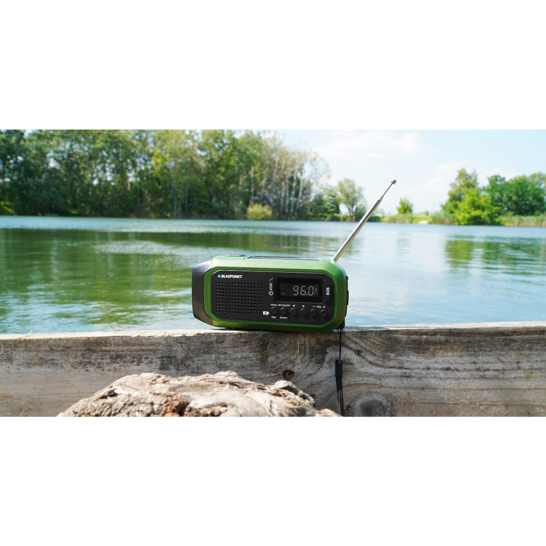 Blaupunkt hálózati/akkumulátoros rádió, LED-es zseblámpa, SOS jelzés, antenna, ER20