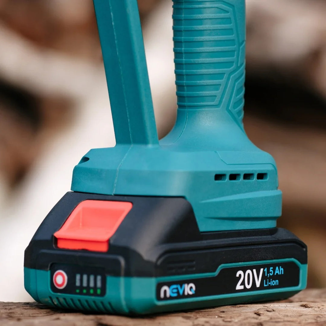NEVIQ akkumulátoros láncfűrész, 6''' rúd, 200W, Li-ion 1,5 Ah akkumulátor, L04302