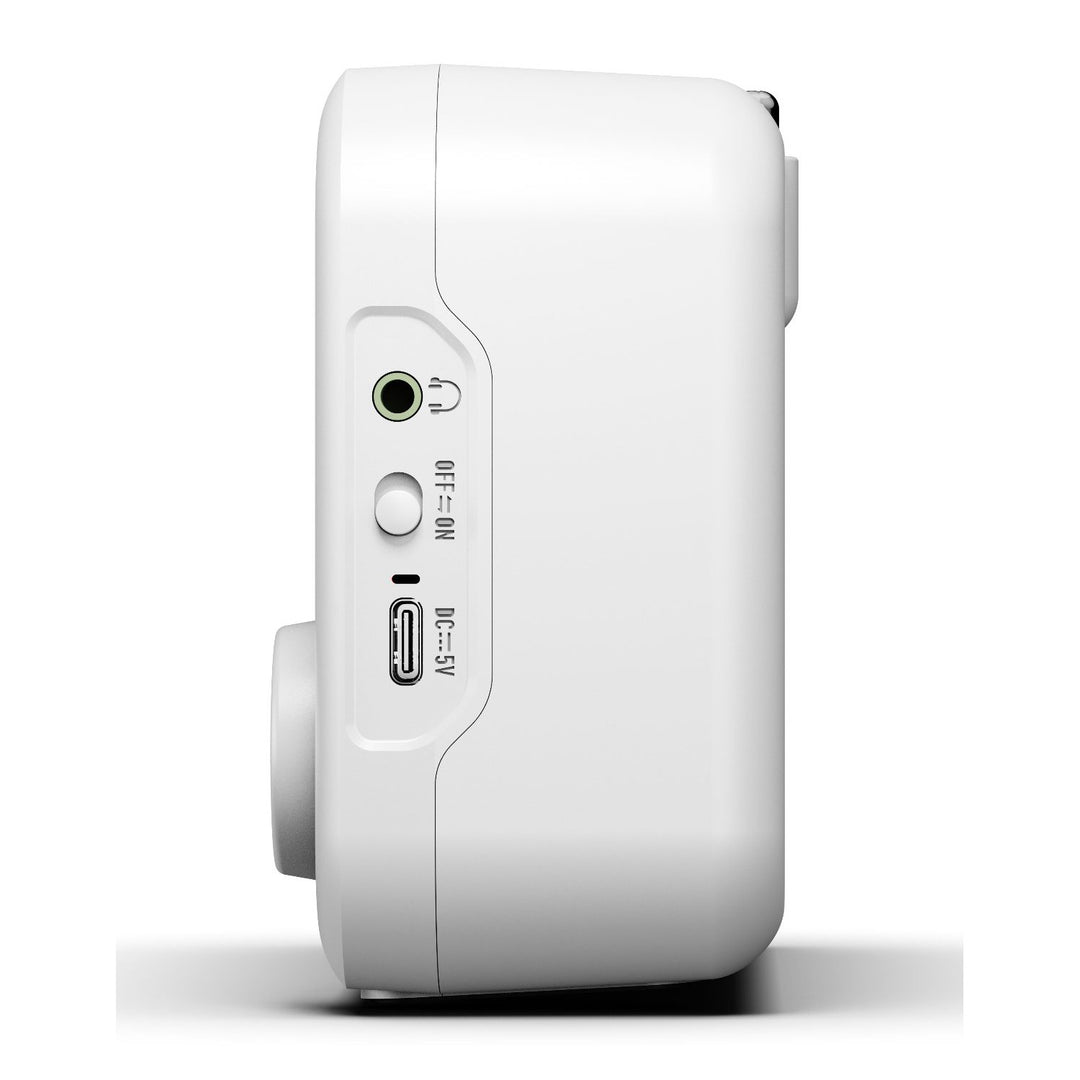 Blaupunkt hordozható rádió, DAB+ digitális rádió és FM tuner, Bluetooth, fejhallgató-kimenet, 2,4 hüvelykes színes kijelző, óra és ébresztő funkció, akkumulátorral működik és USB-C-n keresztül újratölthető, DR8WH