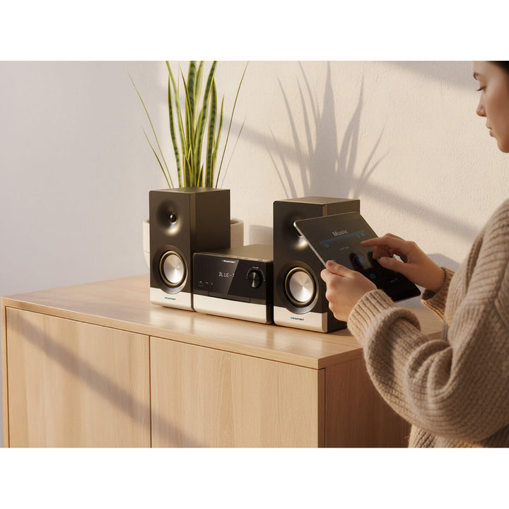 Blaupunkt Mikrofon, CD, USB, FM rádió, Bluetooth, távirányító, óra ébresztő funkcióval, MS40.2BT