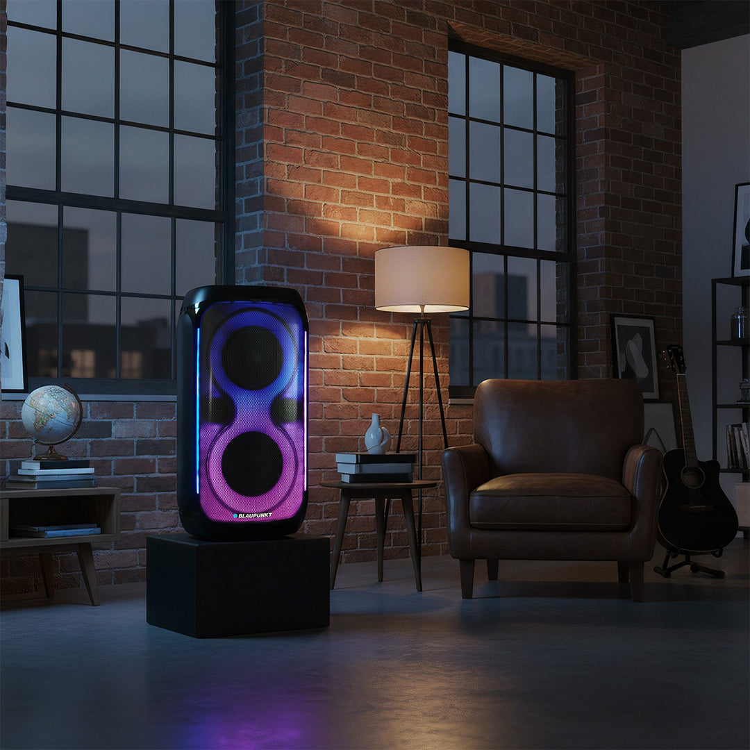 Blaupunkt Party Box hangszóró, LED világítás, Bluetooth, USB és AUX, FM rádió, karaoke funkció, távirányító, akkumulátor üzemidő akár 18 óra, PB60X