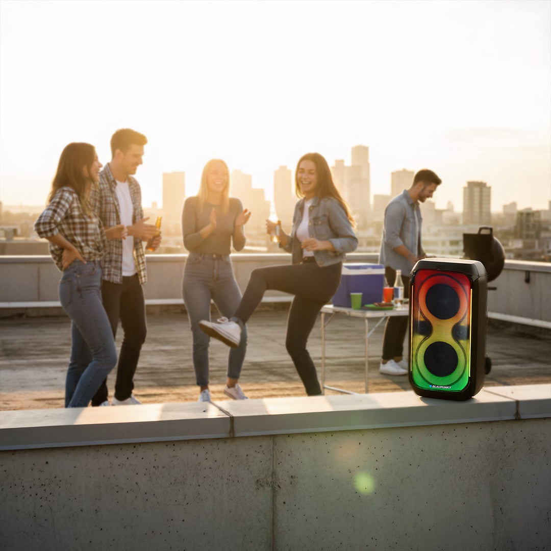 Blaupunkt Party Box hangszóró, LED világítás, Bluetooth, USB és AUX, FM rádió, karaoke funkció, távirányító, akkumulátor üzemidő akár 18 óra, PB60X