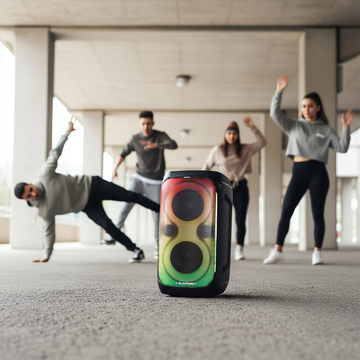 Blaupunkt Party Box hangszóró, LED világítás, Bluetooth, USB és AUX, FM rádió, karaoke funkció, távirányító, akkumulátor üzemidő akár 18 óra, PB60X