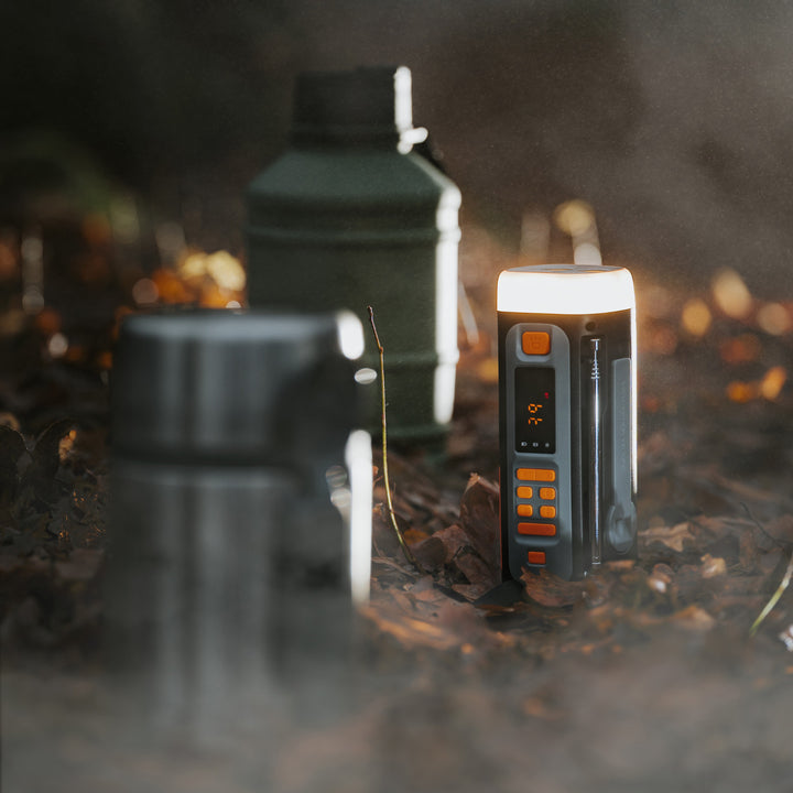 Adler vészhelyzeti rádió napelemmel, kézi hajtóművel és power bankkal, Bluetooth 5.0, 4 W-os LED-es zseblámpa, 4500 mAh, AD 1920