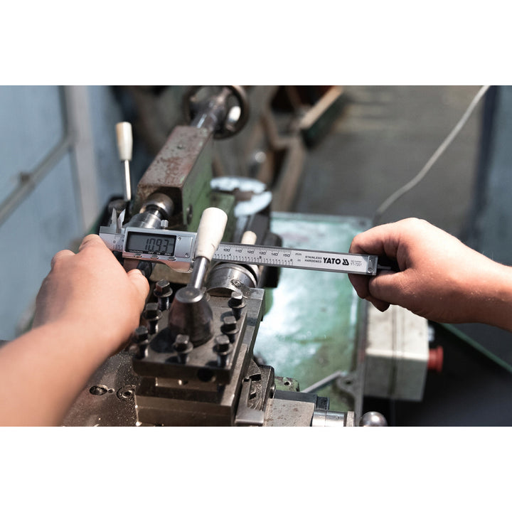 Yato elektronikus tolómérő, rozsdamentes acél, pontosság 0,02 mm, mérési tartomány 0–150 mm, skála metrikus és imperiális rendszerhez igazítva, YT-7201