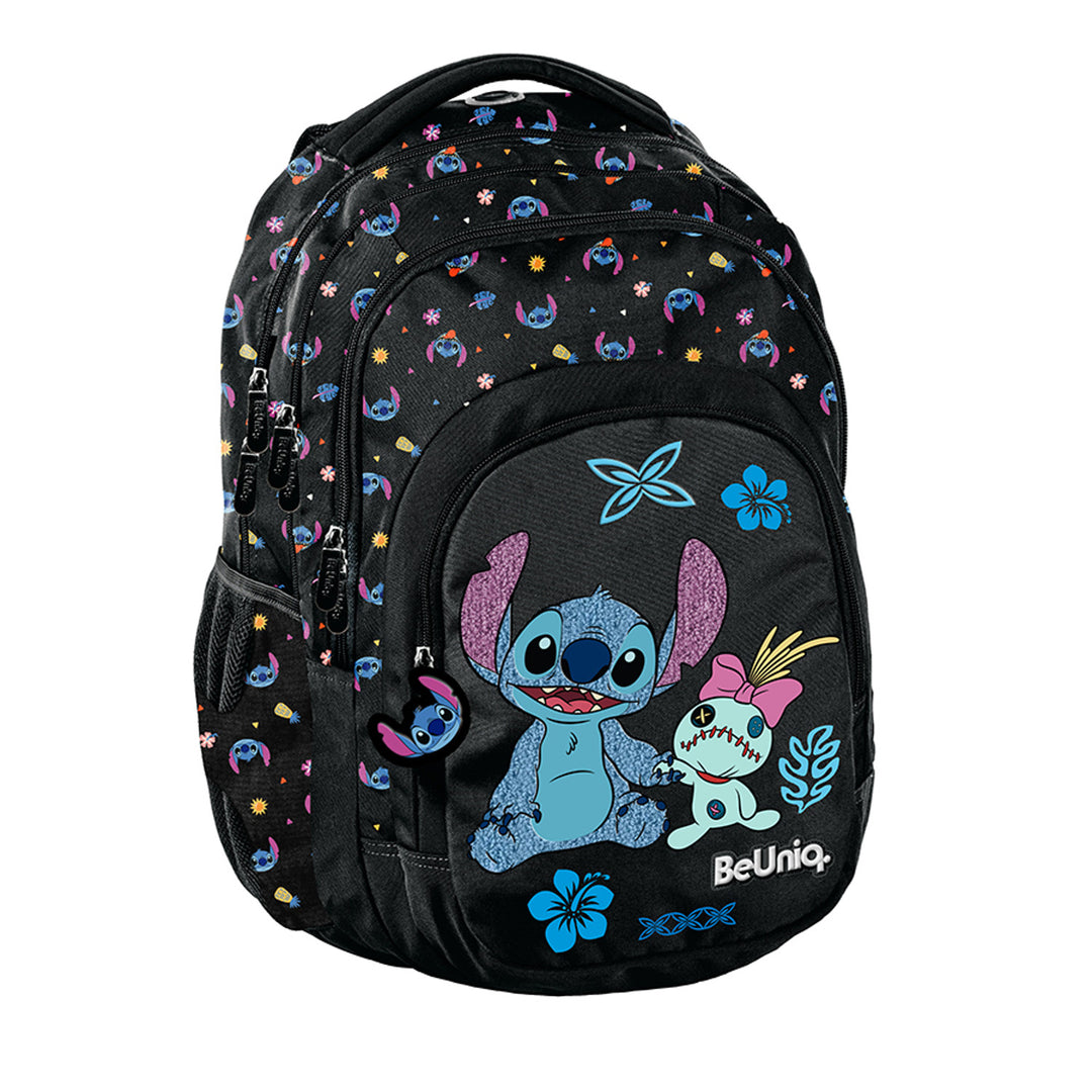 Stitch Paso iskolai szett, három rekeszes hátizsák laptoprekesszel és megerősített aljjal, tolltartó gumiszalagokkal az írószerek rögzítéséhez, hátizsákra akasztható cipőzsák, DS26MM