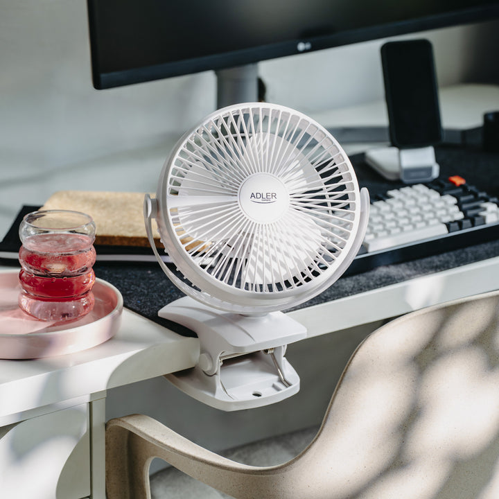 Asztali ventilátor klipszes rögzítéssel, akkumulátoros, 15,5 cm, 360°-ban forgatható, USB-C, Adler