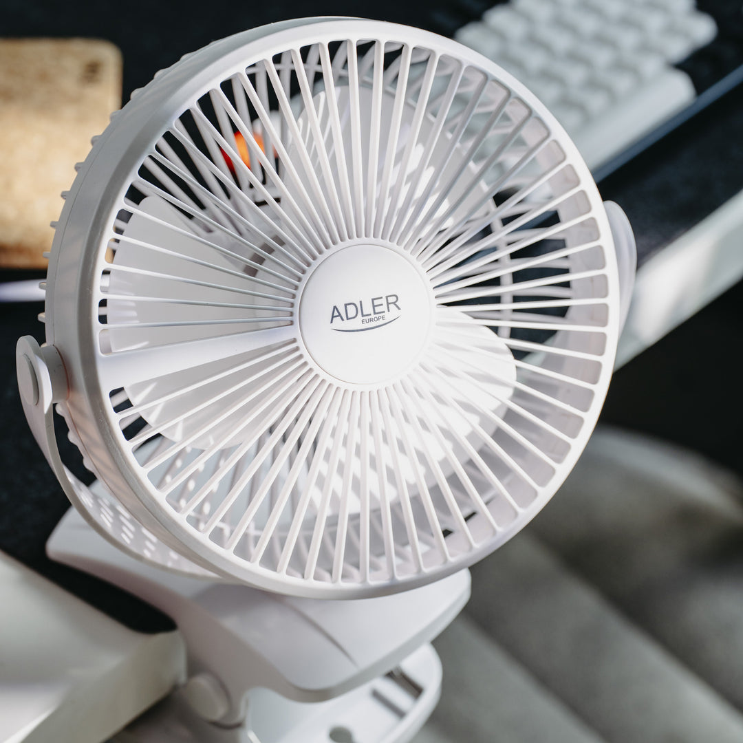 Asztali ventilátor klipszes rögzítéssel, akkumulátoros, 15,5 cm, 360°-ban forgatható, USB-C, Adler
