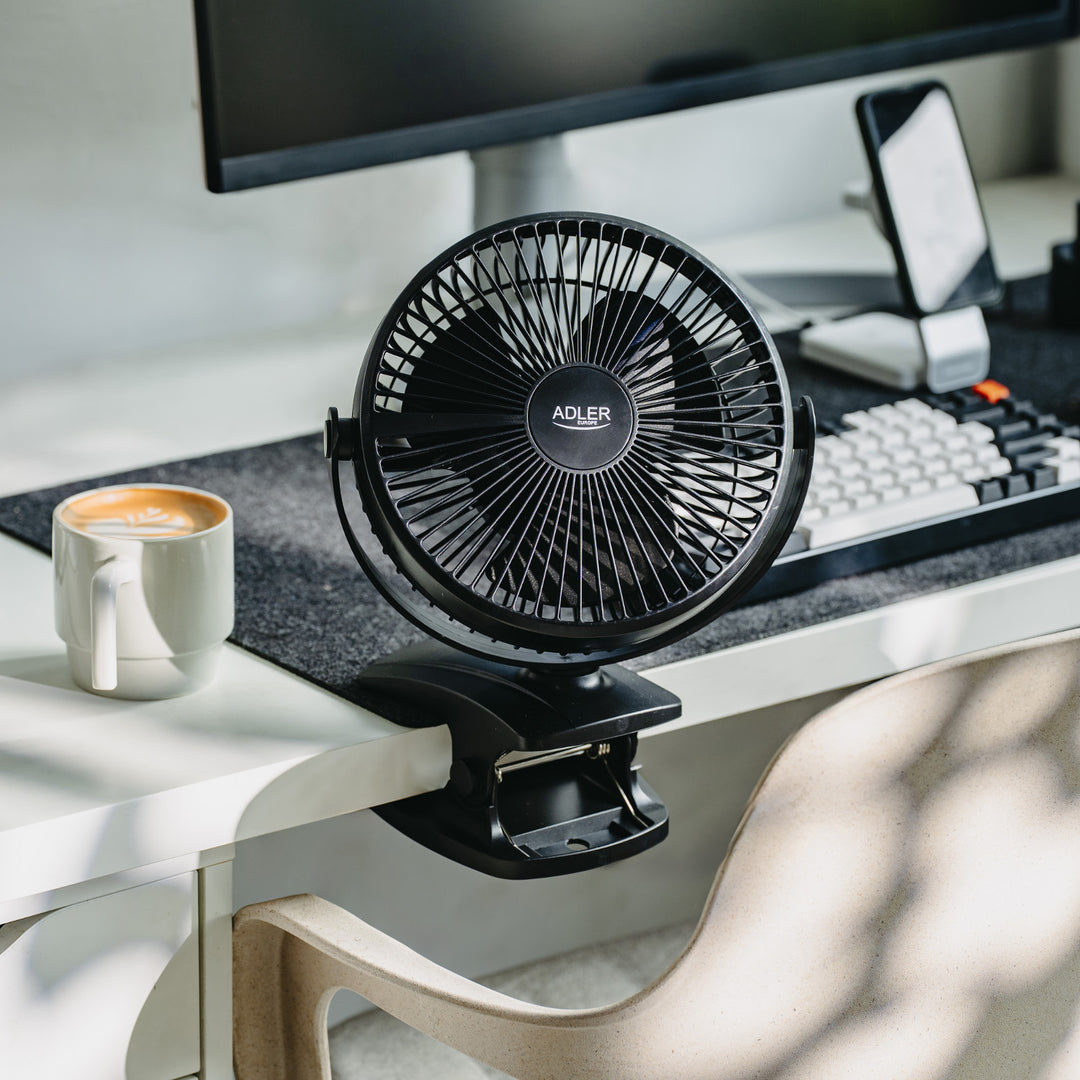 Asztali ventilátor klipszes rögzítéssel, akkumulátoros, 15,5 cm, 360°-ban forgatható, USB-C, Adler
