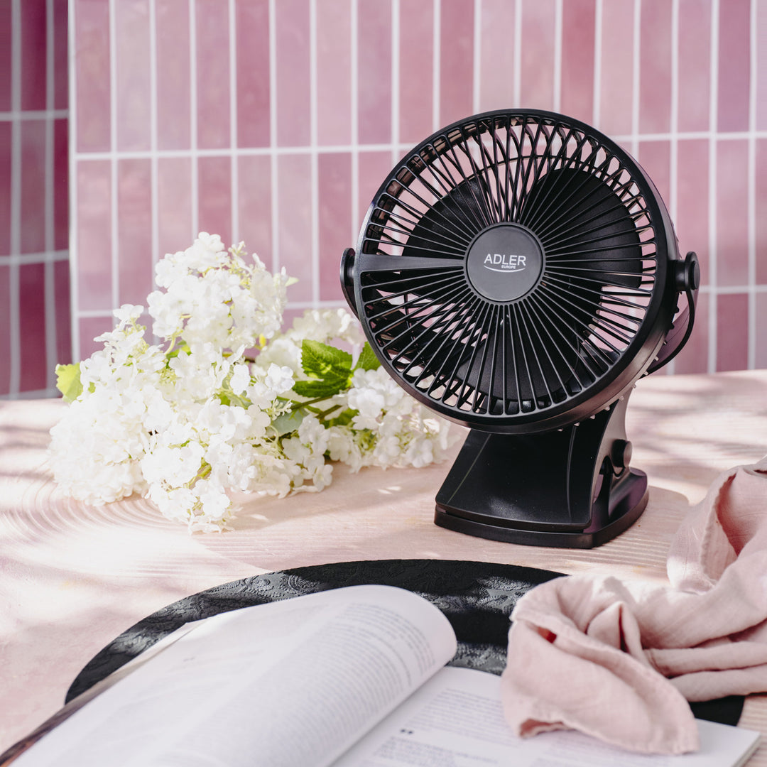 Asztali ventilátor klipszes rögzítéssel, akkumulátoros, 15,5 cm, 360°-ban forgatható, USB-C, Adler