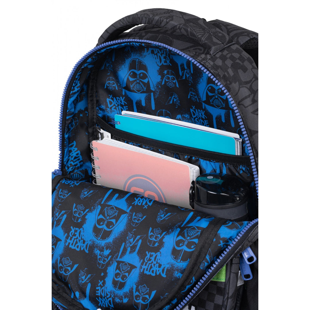 Star Wars Coolpack iskolai szett, 3 rekeszes Jerry hátizsák (15") kontúrozott háttámlával és állítható vállpántokkal, valamint Jumper 3 tolltartó kiegészítőkkel