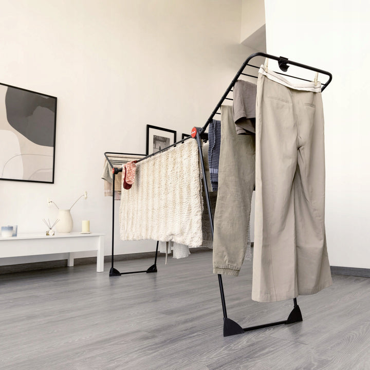 Vileda Infinity Flex Ultimate ruhaszárító, fekete színű, akár 30 m szárítófelület, kihúzható, megemelt állvány, ruhafogók, beépített görgők, 179620